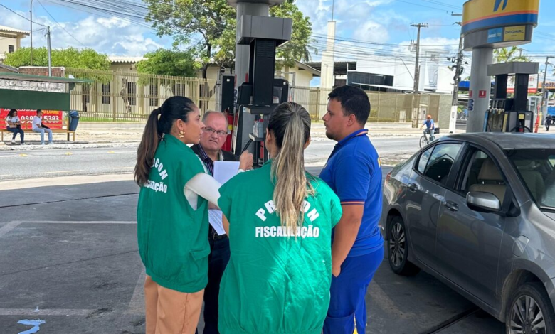 Procon de Bayeux fiscaliza postos de combustível para evitar preços abusivos Procon de Bayeux fiscaliza postos de combustível para evitar preços abusivos