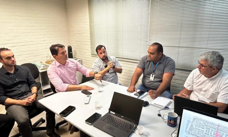 REFORMA: Seplan solicita apoio da Energisa para melhoria da rede elétrica da Feira Central REFORMA: Seplan solicita apoio da Energisa para melhoria da rede elétrica da Feira Central
