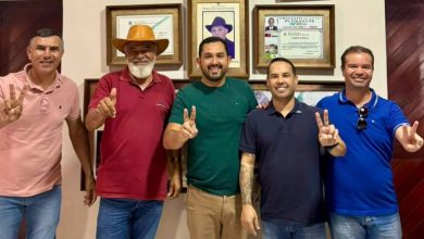 Pré-candidato Felipe Coutinho recebe apoio de lideranças políticas de Barra de Santa Rosa