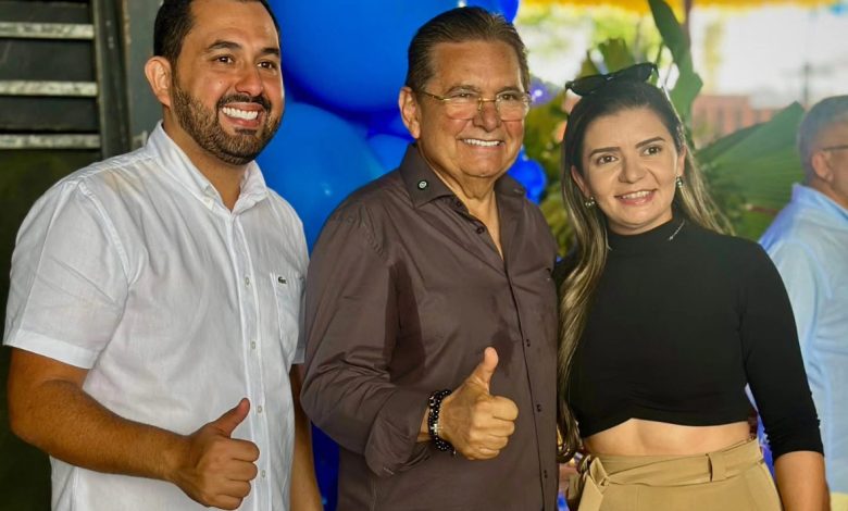 Felipe Coutinho ganha apoio da presidente da Câmara de Montadas e amplia base no Agreste Felipe Coutinho ganha apoio da presidente da Câmara de Montadas e amplia base no Agreste